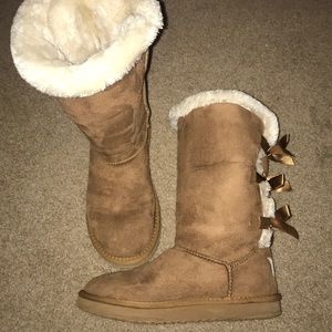 UGG BOOTS